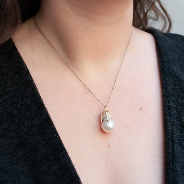 White South Sea Pearl Necklace Online